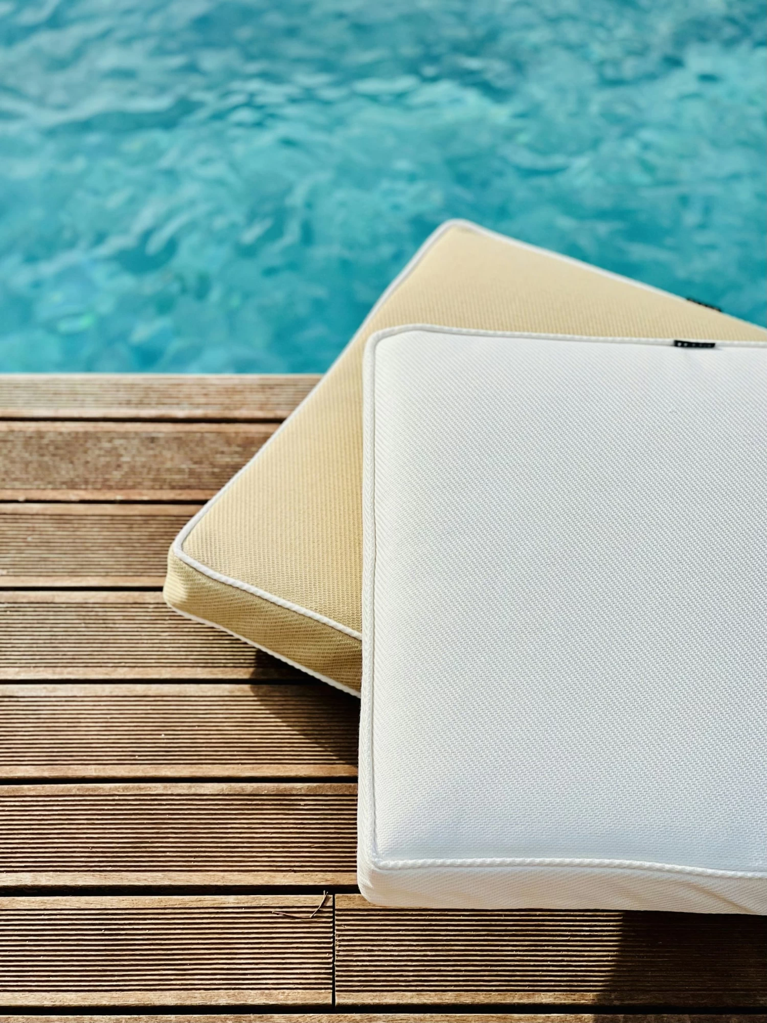 Plain Cushion 45x45 Cm, White 6 Plain Cushion 45x45 Cm, White - Image 4