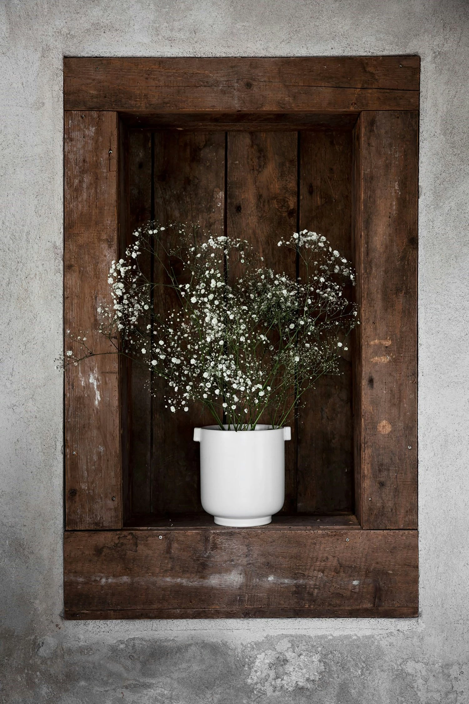 Ernst Flower Pot With Handle, D19,5 H15, White Sand 4 Ernst Flower Pot With Handle, D19,5 H15, White Sand - Image 2