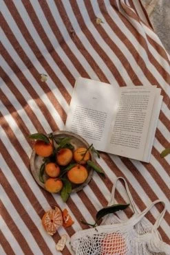 Stripe Pear Bath Sheet, 100x150 Cm 10 Stripe Pear Bath Sheet, 100x150 Cm -Sunny Garden Shop garbo friends stripe pear 1