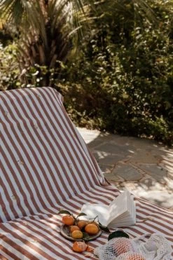 Stripe Pear Bath Sheet, 100x150 Cm 11 Stripe Pear Bath Sheet, 100x150 Cm -Sunny Garden Shop garbo friends stripe pear 2