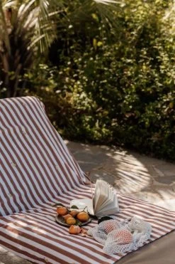 Stripe Pear Bath Sheet, 100x150 Cm 13 Stripe Pear Bath Sheet, 100x150 Cm -Sunny Garden Shop garbo friends stripe pear 4