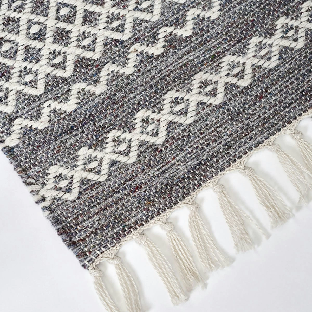 House Doctor Ciero Rug Light Grey, 50x70 Cm 8 House Doctor Ciero Rug Light Grey, 50x70 Cm - Image 6